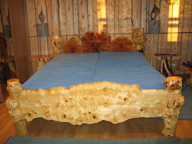 Burl bed