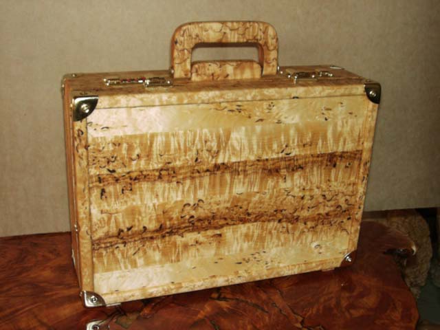 Curly birch briefcase