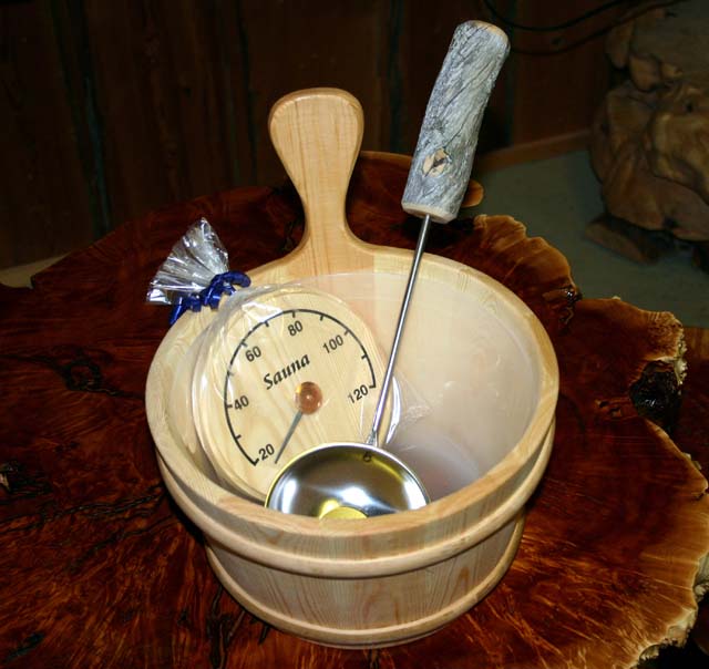 Sauna pail, ladle and thermometer